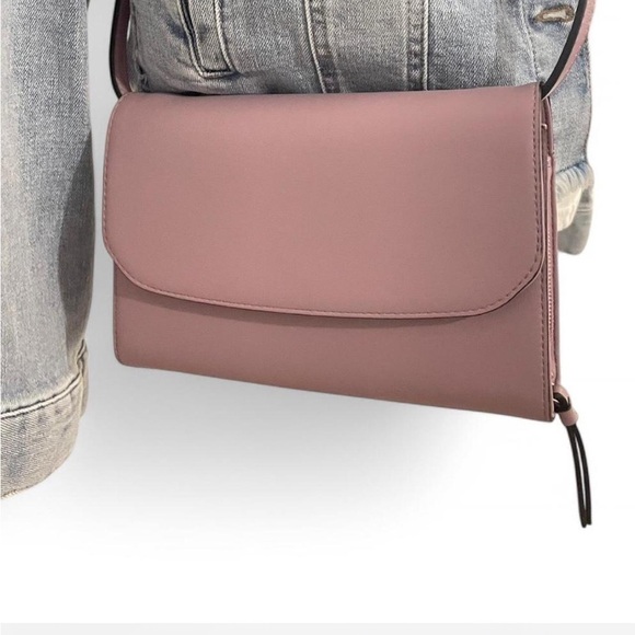 Simply Vera Elderberry Signature Mini Crossbody Bag NWT - Picture 2 of 3